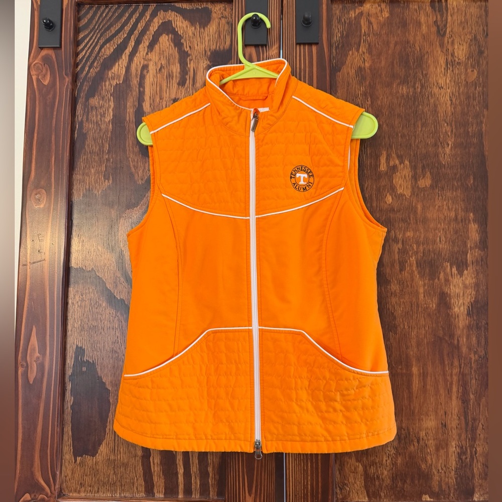 Tennessee alumni vest